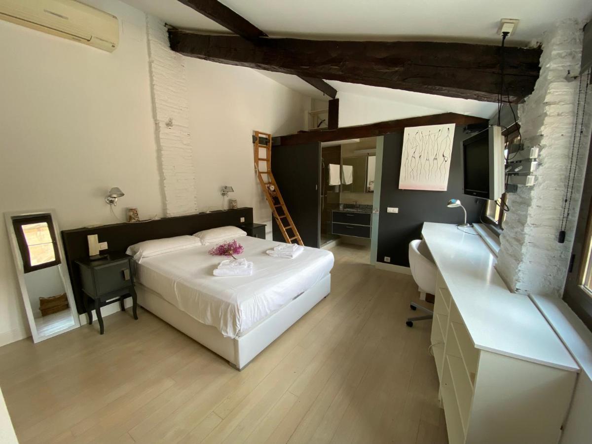 Atico Plaza Mercado Apartment *